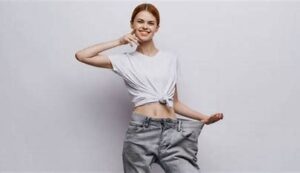 梅田でお腹引き締めを目指す女性とトレーナー