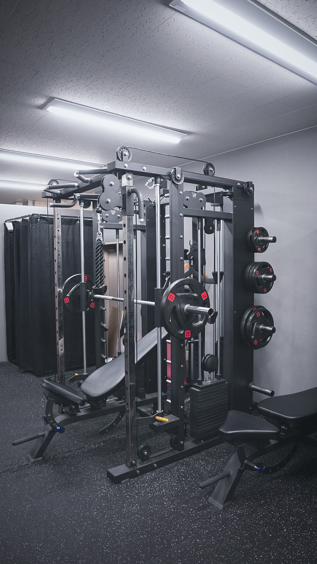 天王寺のパーソナルジム PRIME天王寺店の店内マシン